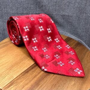 100% Silk Tie Ermeneglida Zeygna. xl @ 57”x4”.